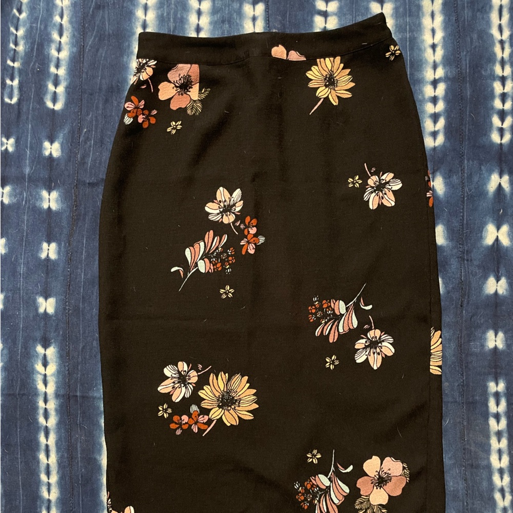 Floral pencil skirt